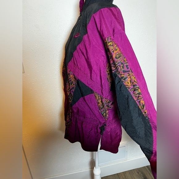 VNTG 90s Nike Windbreaker - Picture 4 of 8